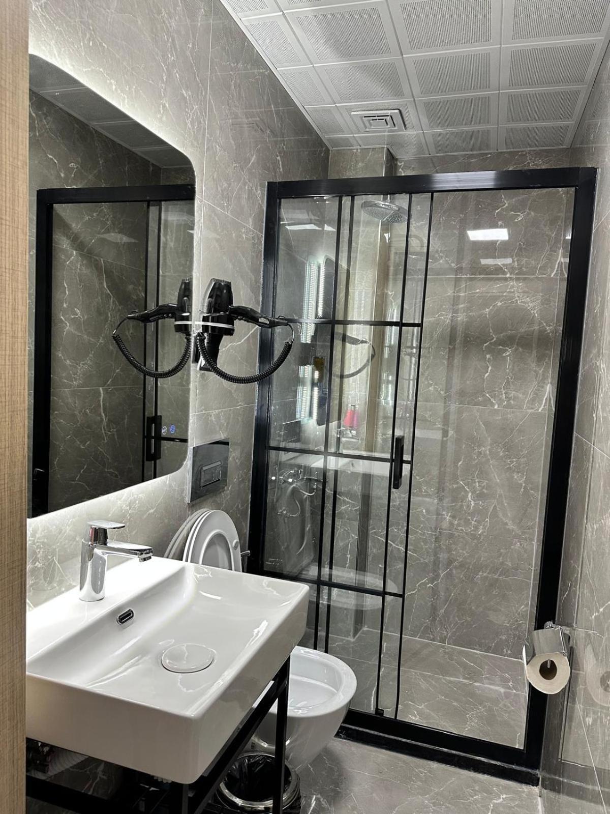 Grand Fm Hotel イスタンブール エクステリア 写真