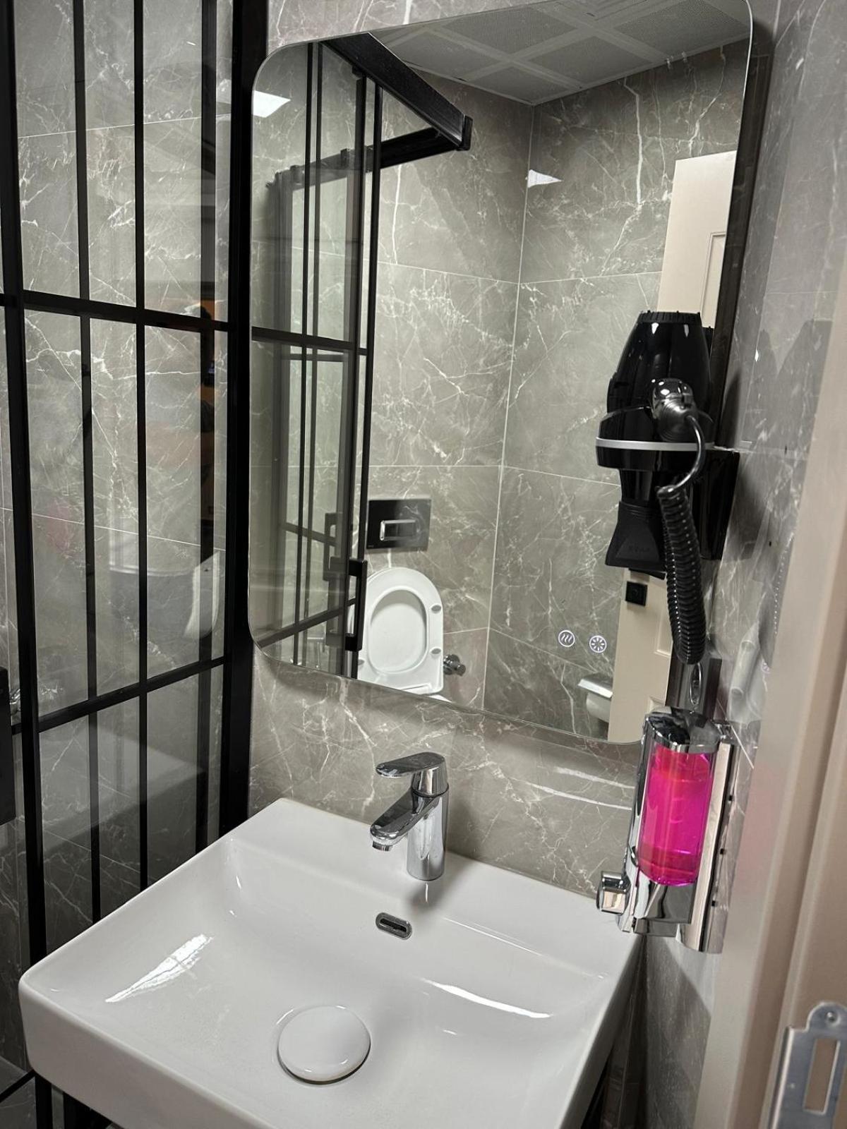 Grand Fm Hotel イスタンブール エクステリア 写真